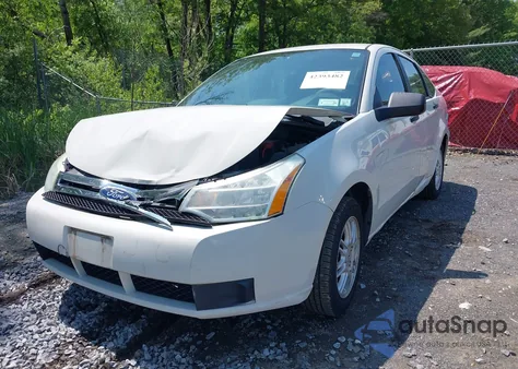 2011 Ford Focus Se z USA, uszkodzony, nr VIN 1FAHP3FN9BW128617